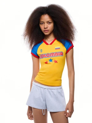 Zdjęcie produktu Bershka Koszulka Z Dekoltem W Serek Kolumbia Fifa World Cup™ Kobieta Żółty
