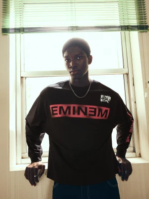 Bershka Koszulka Z Długim Rękawem Eminem Mężczyzna Czarny