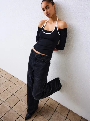 Bershka Koszulka Z Długim Rękawem I Dekoltem Halter Kobieta Czarny