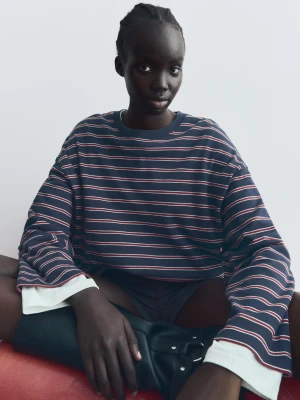 Bershka Koszulka Z Długim Rękawem I Nadrukiem Kobieta Granatowy