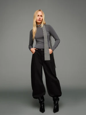 Bershka Koszulka Z Długim Rękawem Soft Kobieta Ciemnoszary