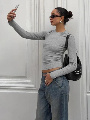 Bershka Koszulka Z Długim Rękawem Kobieta Ciemnoszary