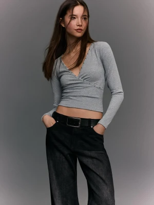 Bershka Koszulka Z Długim Rękawem Z Ćwiekami Kobieta Szary