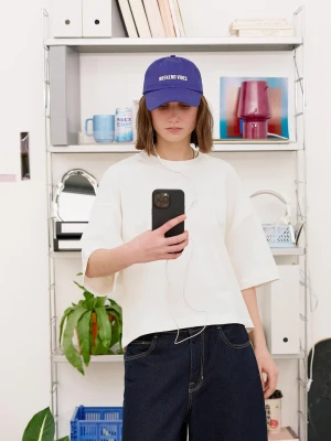 Bershka Koszulka Z Grubej Bawełny O Kwadratowym Kroju Z Krótkim Rękawem Kobieta Biały Złamany