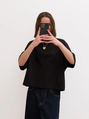 Bershka Koszulka Z Grubej Bawełny O Kwadratowym Kroju Z Krótkim Rękawem Kobieta Czarny