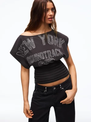 Bershka Koszulka Z Krótkim Rękawem, Asymetryczna, Z Nadrukiem I Pasem Kobieta Ciemnoszary