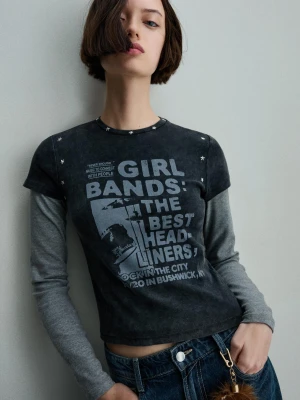 Bershka Koszulka Z Krótkim Rękawem, Ćwiekami I Nadrukiem Kobieta Ciemnoszary