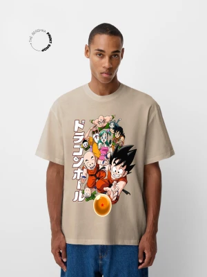 Bershka Koszulka Z Krótkim Rękawem Dragon Ball Mężczyzna Wielbłądzi