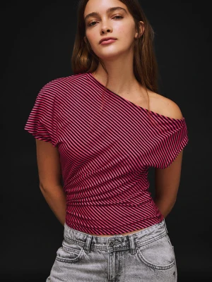 Bershka Koszulka Z Krótkim Rękawem I Asymetrycznym Nadrukiem Kobieta Fuksja
