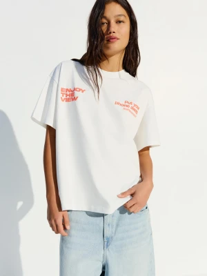 Zdjęcie produktu Bershka Koszulka Z Krótkim Rękawem I Nadrukiem Kobieta Biały Złamany