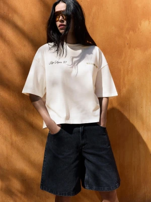 Zdjęcie produktu Bershka Koszulka Z Krótkim Rękawem I Nadrukiem Kobieta Biały Złamany
