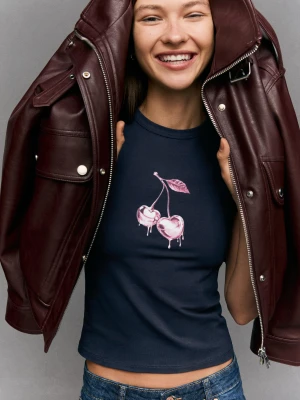 Bershka Koszulka Z Krótkim Rękawem I Nadrukiem Kobieta Granatowy