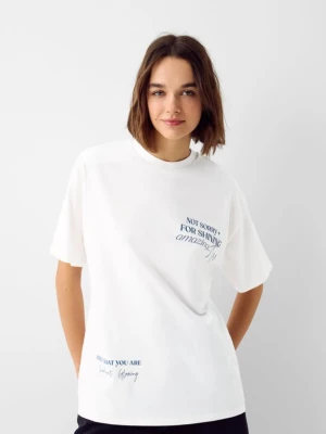 Bershka Koszulka Z Krótkim Rękawem I Nadrukiem Kobieta Kremowy
