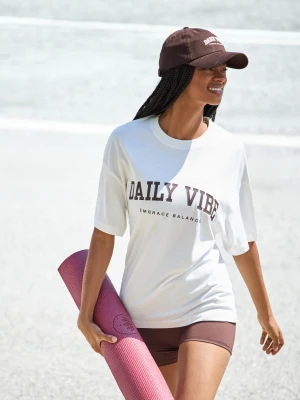 Bershka Koszulka Z Krótkim Rękawem I Nadrukiem Kobieta Kremowy