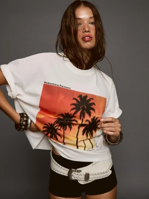 Bershka Koszulka Z Krótkim Rękawem I Nadrukiem Kobieta Kremowy