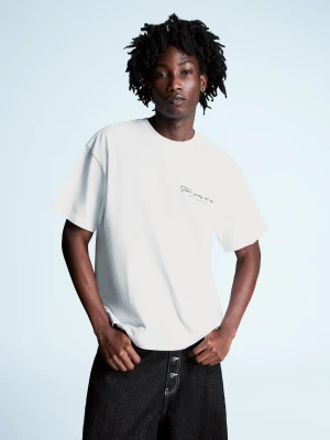 Bershka Koszulka Z Krótkim Rękawem I Nadrukiem Mężczyzna Biały