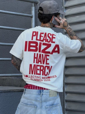 Bershka Koszulka Z Krótkim Rękawem I Nadrukiem Mężczyzna Biały