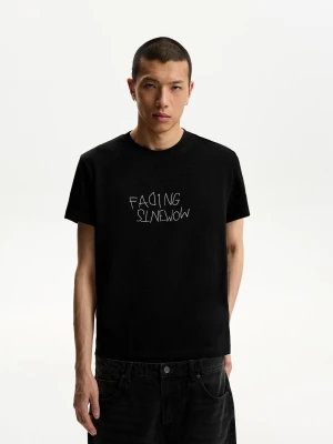 Bershka Koszulka Z Krótkim Rękawem I Nadrukiem Mężczyzna Czarny