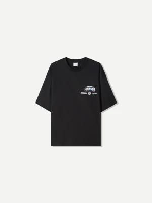 Bershka Koszulka Z Krótkim Rękawem I Nadrukiem Mężczyzna Czarny