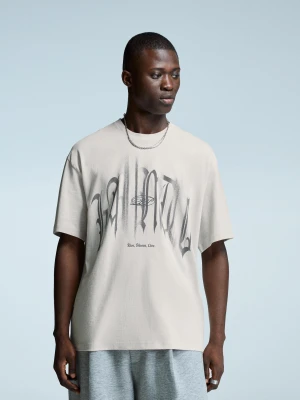 Bershka Koszulka Z Krótkim Rękawem I Nadrukiem Mężczyzna Wielbłądzi