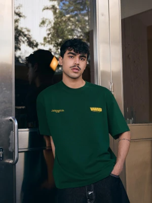 Bershka Koszulka Z Krótkim Rękawem I Nadrukiem Mężczyzna Zielony