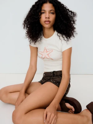 Zdjęcie produktu Bershka Koszulka Z Krótkim Rękawem I Nadrukiem Z Cekinami Kobieta Biały Złamany