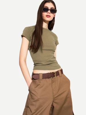 Bershka Koszulka Z Krótkim Rękawem I Okrągłym Dekoltem Kobieta Khaki