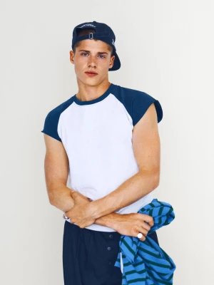 Bershka Koszulka Z Krótkim Rękawem Raglan Mężczyzna Szary