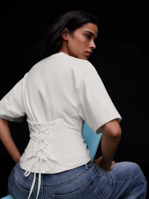 Bershka Koszulka Z Krótkim Rękawem W Stylu Gorsetowym Kobieta Biały Złamany