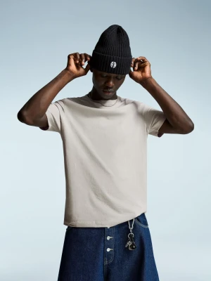 Bershka Koszulka Z Krótkim Rękawem Z Kolekcji Basic Mężczyzna Popielaty