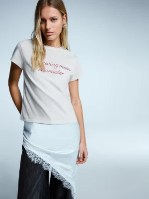 Bershka Koszulka Z Krótkim Rękawem Z Nadrukiem I Strassem Kobieta Biały Złamany