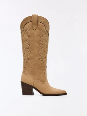 Bershka Kowbojki Z Ćwiekami Kobieta Beżowy