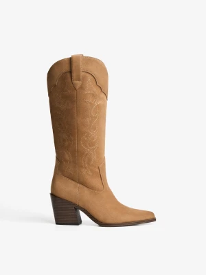 Bershka Kowbojki Z Haftem Na Obcasie Kobieta Piaskowy