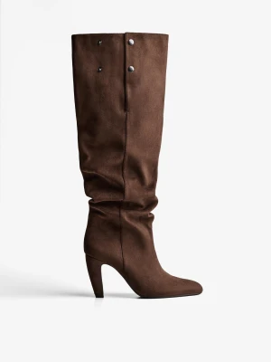 Bershka Kozaki Na Obcasie Z Szeroką Cholewką Kobieta Brązowy