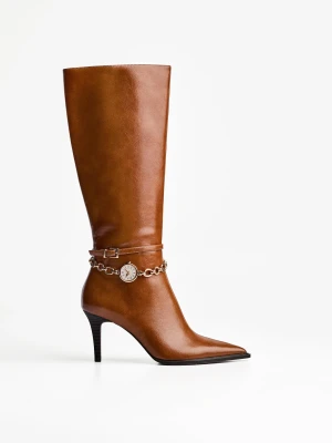 Bershka Kozaki Na Obcasie Ze Zdobieniem Zegarka Kobieta Jasnobrzowy