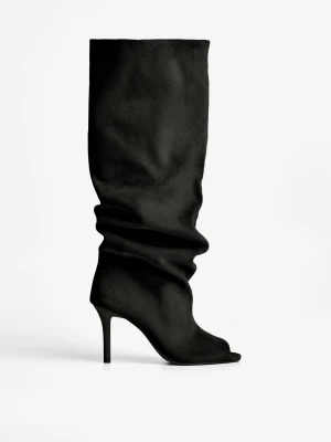 Bershka Kozaki Z Rozcięciem Na Wąskim Obcasie Kobieta Czarny