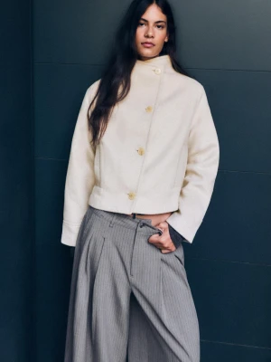 Bershka Krótka Flauszowa Dwurzędowa Kurtka Kobieta Kremowy