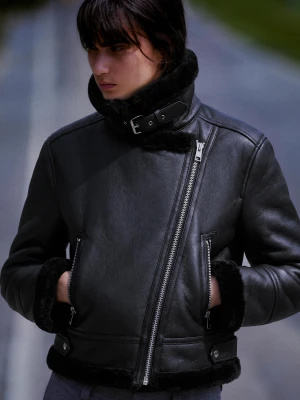 Bershka Krótka Kurtka Biker Z Dwustronnym Wykończeniem Kobieta Czarny