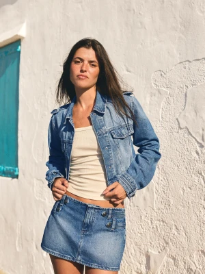 Bershka Krótka Kurtka Jeansowa Kobieta Wyblakły Niebieski