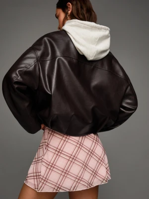 Bershka Kurtka Bomber Ze Sztucznej Skóry Z Paskiem Kobieta Brązowy