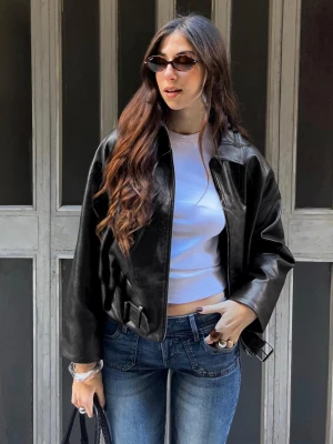 Bershka Kurtka Bomber Ze Sztucznej Skóry Z Paskiem Kobieta Czarny