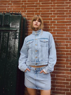 Bershka Kurtka Denim Kobieta Wyblakły Niebieski