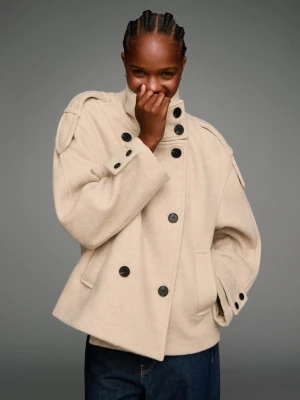 Bershka Kurtka Flauszowa Z Golfem Kobieta Kremowy