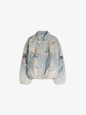 Bershka Kurtka Jeansowa Z Nadrukiem Mężczyzna Xs-S Wyblakły Niebieski