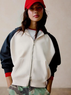 Bershka Kurtka Oversize Z Kapturem I Rękawami Raglanowymi Kobieta Granatowy