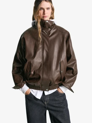 Bershka Kurtka Oversize Ze Sztucznej Skóry Kobieta Brązowy
