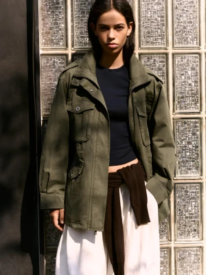 Bershka Kurtka Parka Z Kieszeniami I Kołnierzem Typu Funnel Kobieta Khaki