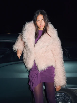 Bershka Kurtka Z Efektem Futra Kobieta Różowy