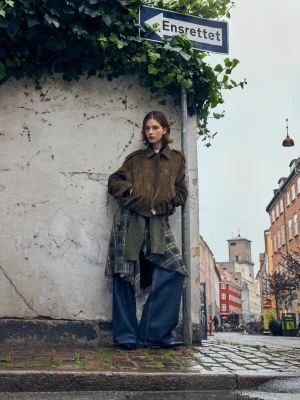 Bershka Kurtka Z Zamszowej Skóry Kobieta Xs-S Khaki