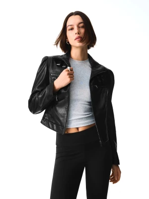 Bershka Kurtka Ze Sztucznej Skóry Z Klamrami Kobieta Czarny